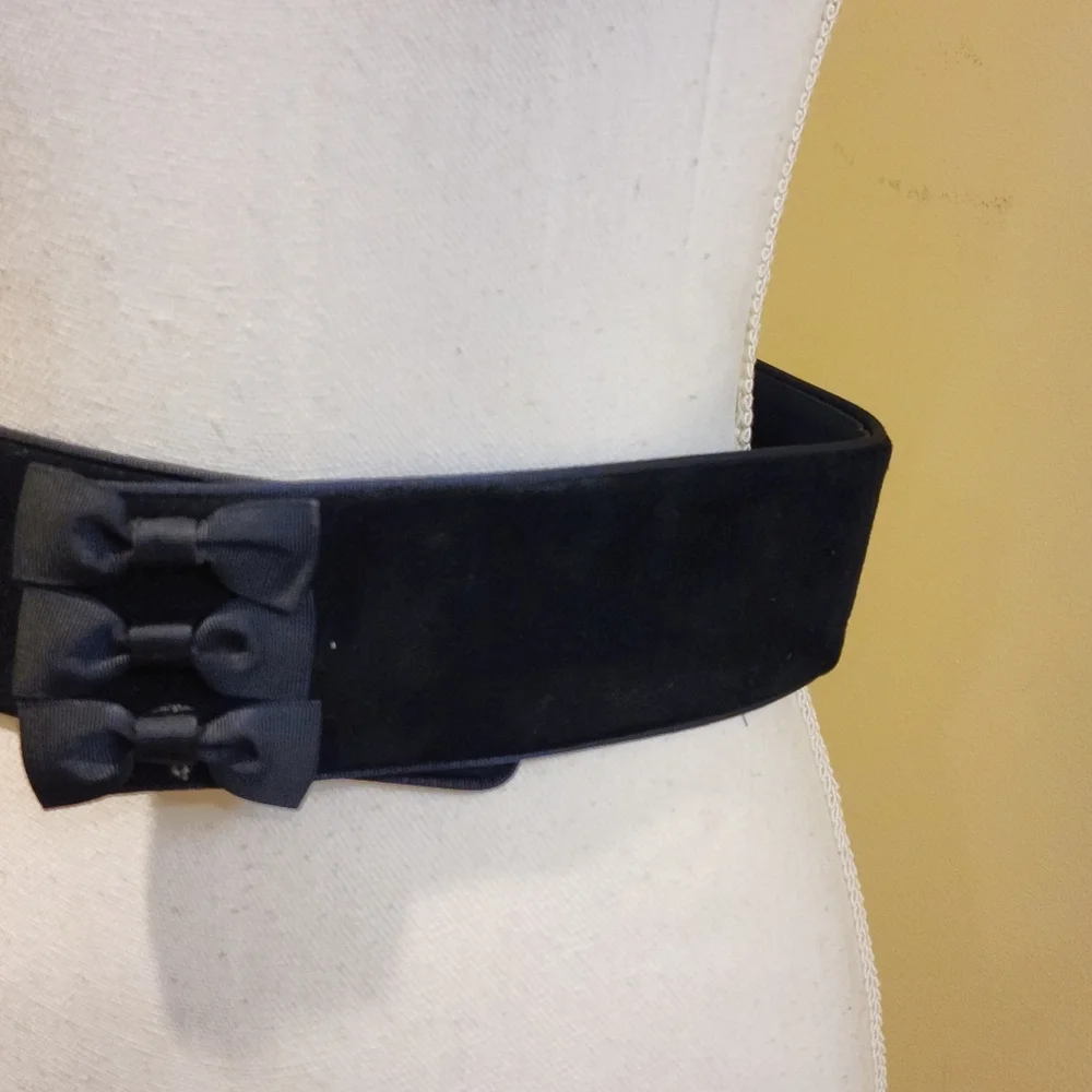 ECHO Black Genuine Suede Leather Vintage Belt with Bow Accent M